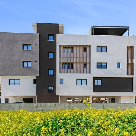 Sanders Triple Lemesos