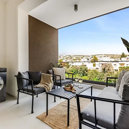 Sanders Triple דירה